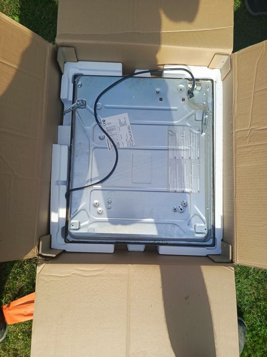 Płyta gazowa Smeg PG6V2A – używana, sprawna, ładna.