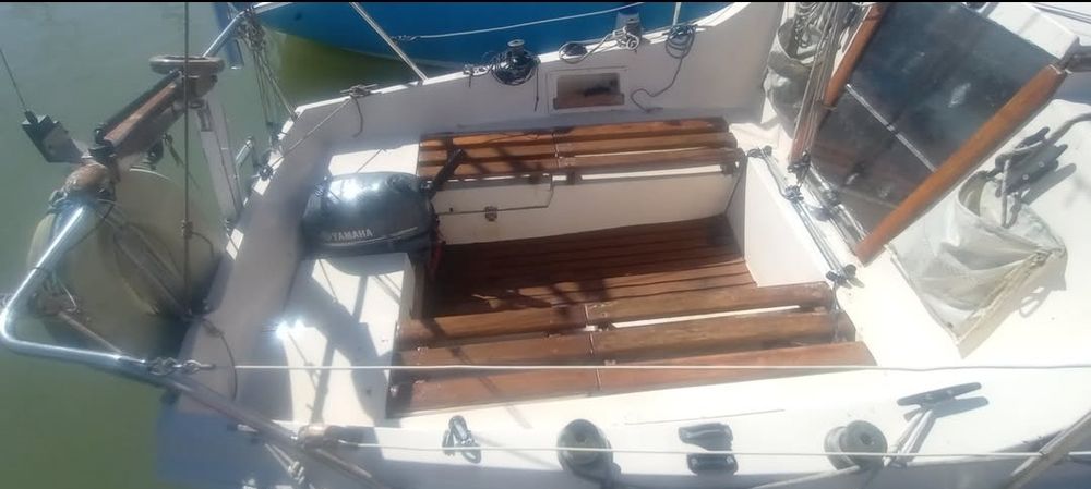 Yacht Żaglowy Mieczowy
