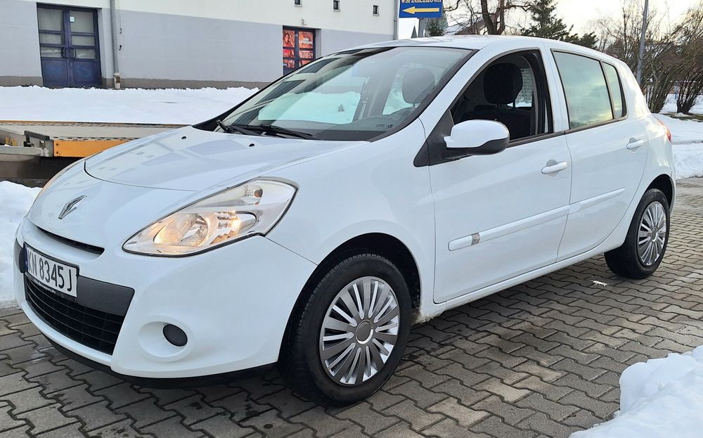 Renault Clio 1.2 benzyna 5 drzwi klima model 2012