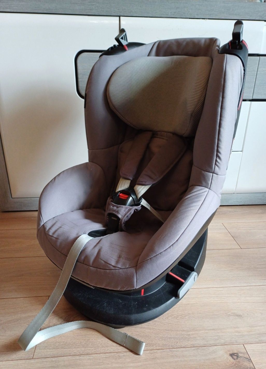 Fotelik samochodowy Maxi-Cosi Tobi 9-18 kg