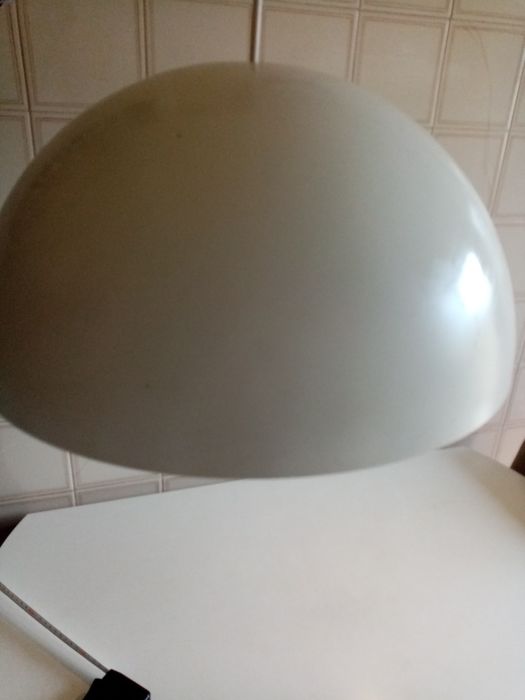 Candeeiro branco pérola modelo Brasa da Ikea