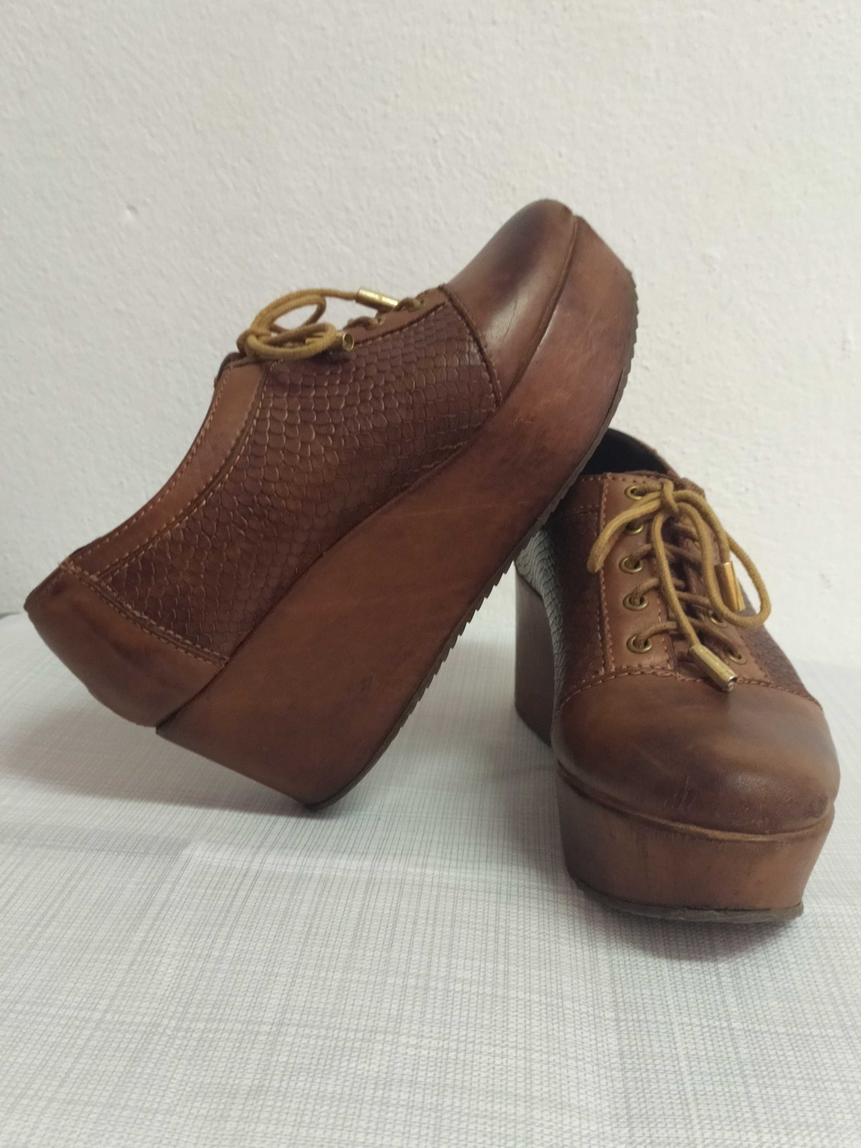 Sapatos atacadores, salto compensado, pele genuína, tam.37