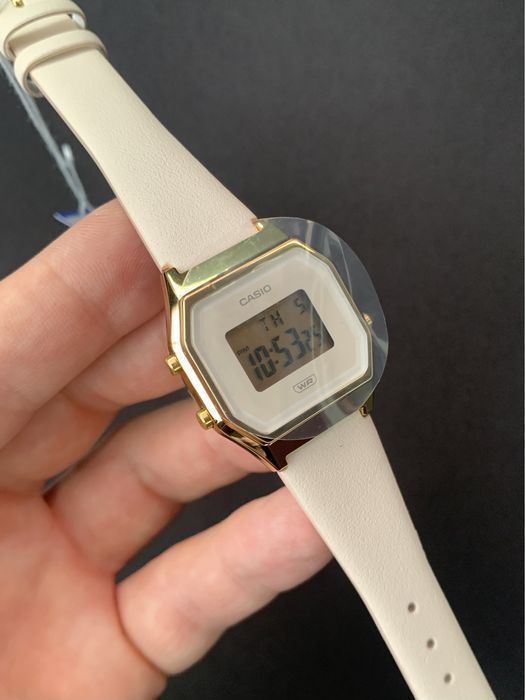 Годинник жіночий  Casio LA680WEGL-4D Оригінал Гарантія