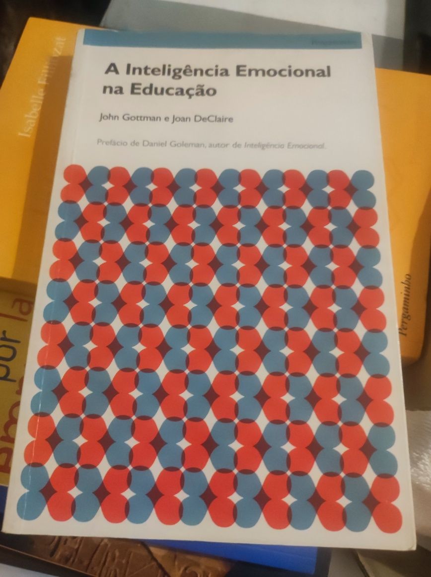 Livro: "A inteligência emocional na educação" de  John G. E Joan D.