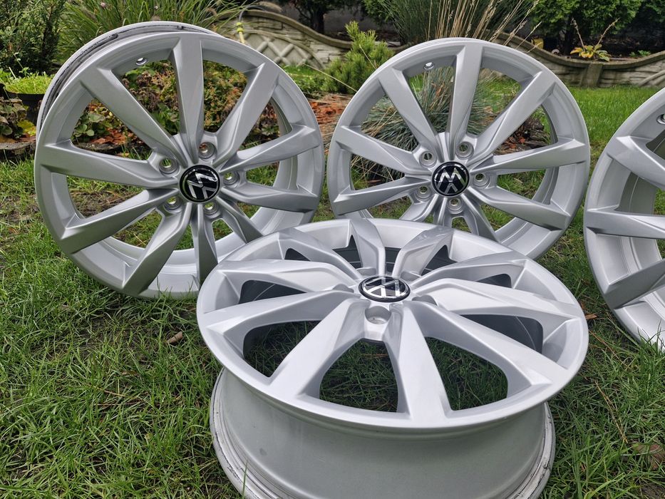 Felgi aluminiowe Oryginalne VW 17" 5x112 Golf VI VII VIII