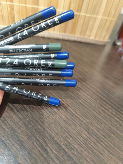 Kosmetyki, makijaż, lakiery