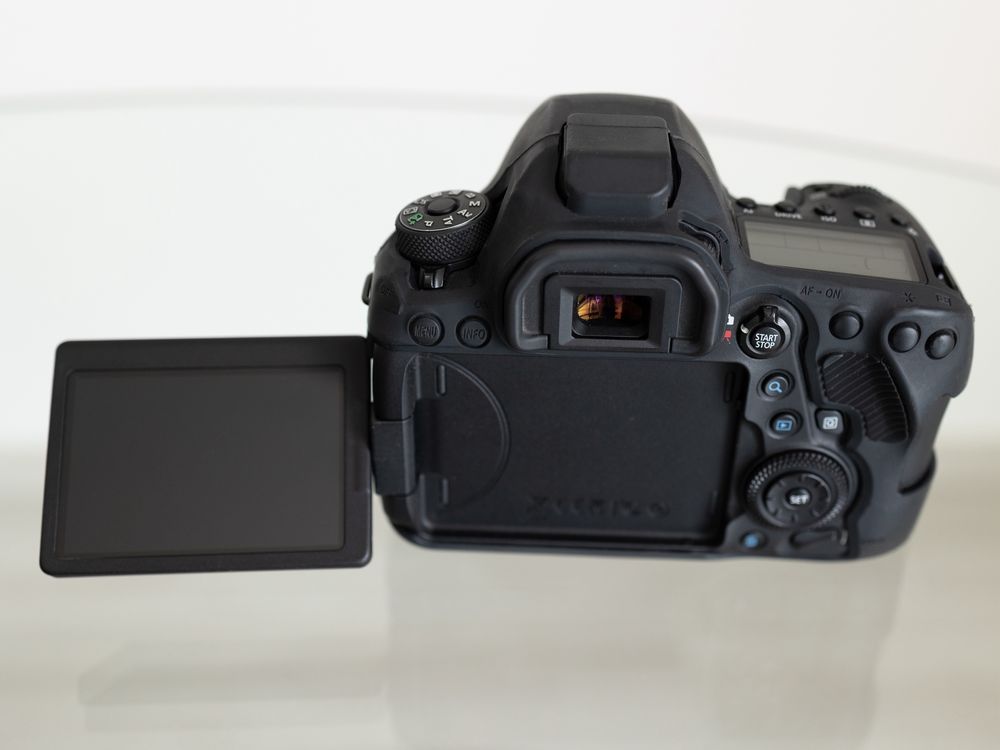 Canon EOS 6D Mark II - corpo *Como Nova