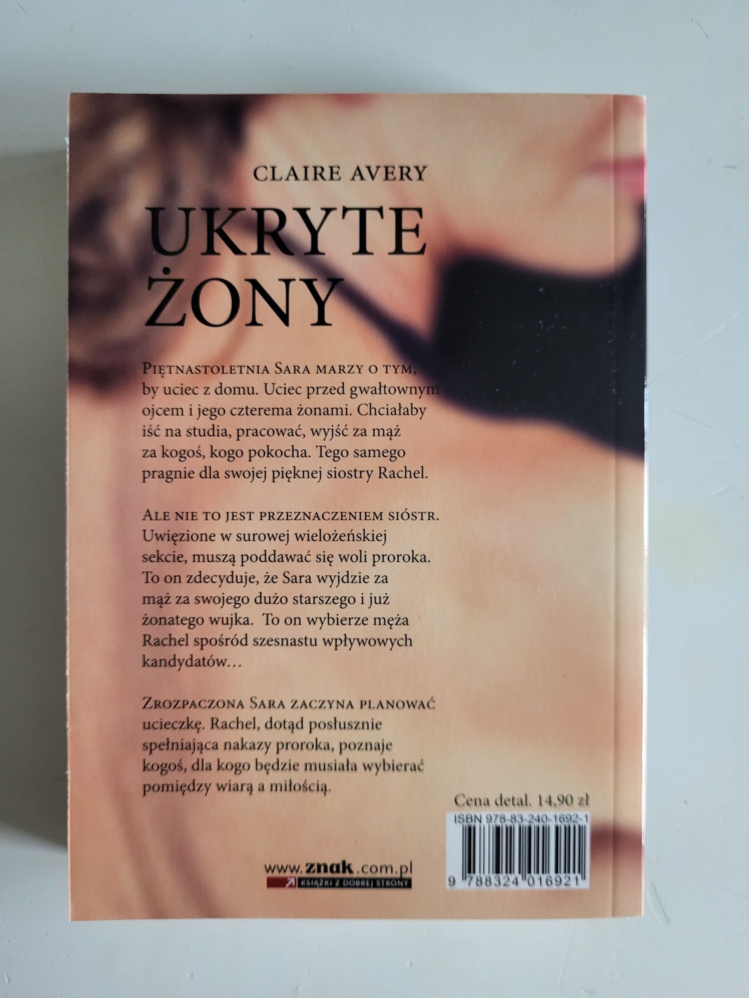 Ukryte żony,  C. Avery nowa