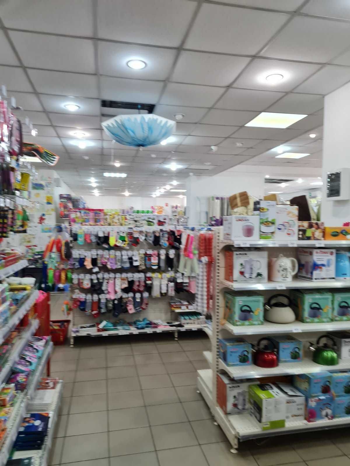 Продаж Фасадного Торгового Приміщення Русанівський Бульвар! 296кВ.