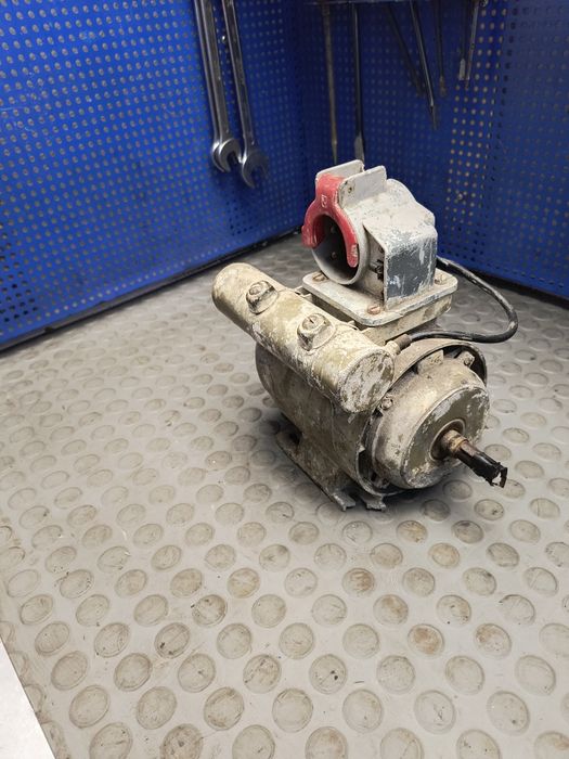 Silnik elektryczny 230v 1140/min motor indukcyjny do betoniarki