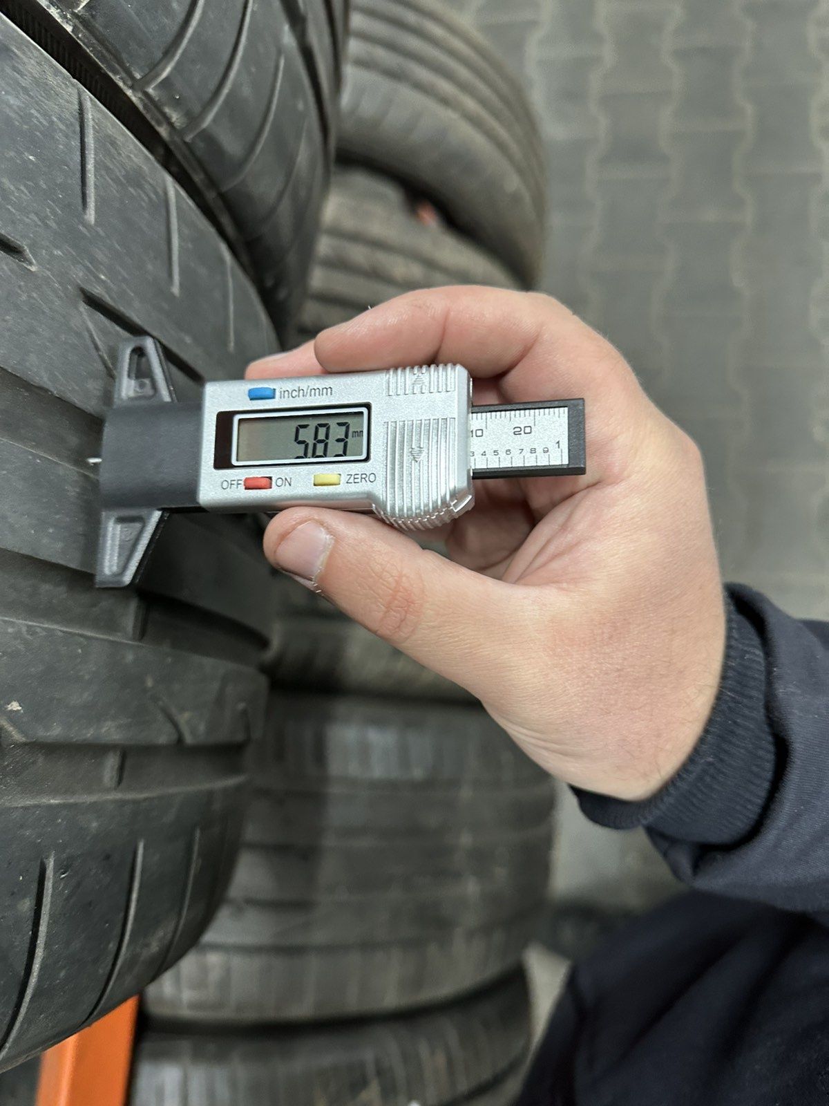 Шини Резина Літо 245/35 R18 92Y Bridgestone Potenza S001 Run Flat