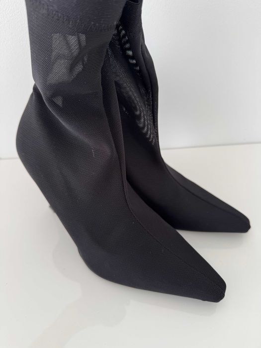 Botins pretos elegantes de salto alto, tamanho 38