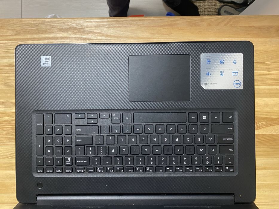 Dell Inspiron 3793 | i7-1065G7 | Iris Plus | 16 gb | NVMe 512 gb | FHD