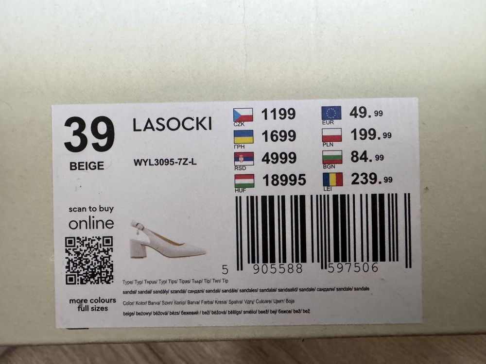 Buty czolenka na niewielkiem obcasie 38 Lasocki