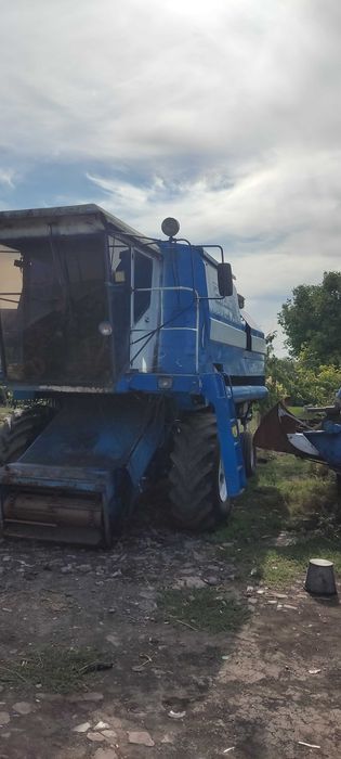 Комбайн на ходу ,зернозбиральний Бізон  110.