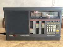 Радиоприемник GRUNDIG SATELLIT Professional 400