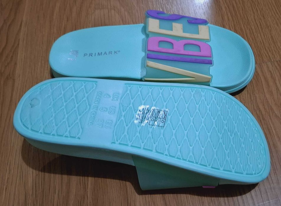 Chinelos Primark Chill Vibes (Novo): Tam 37