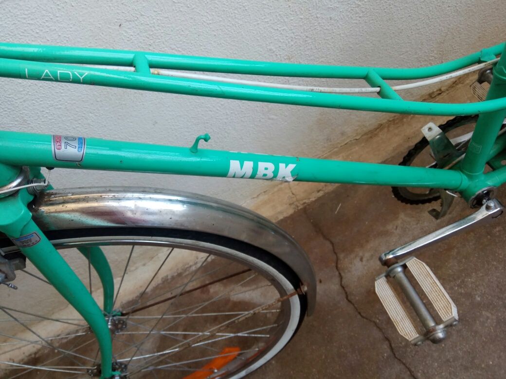 Bicicleta de estrada antiga MBK