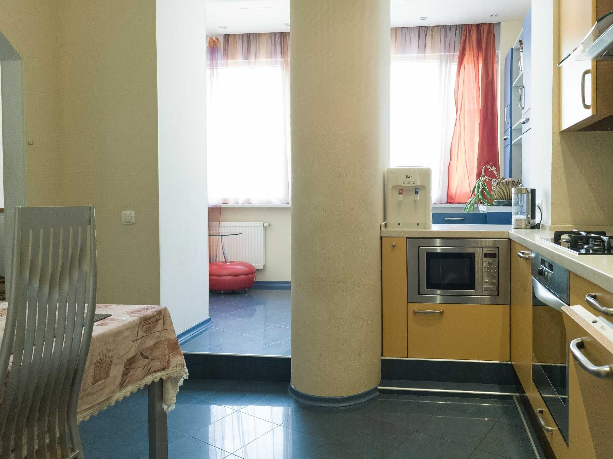 Оренда 4к квартири з дизайнерським ремонтом у центрі  – вул. Багалія11