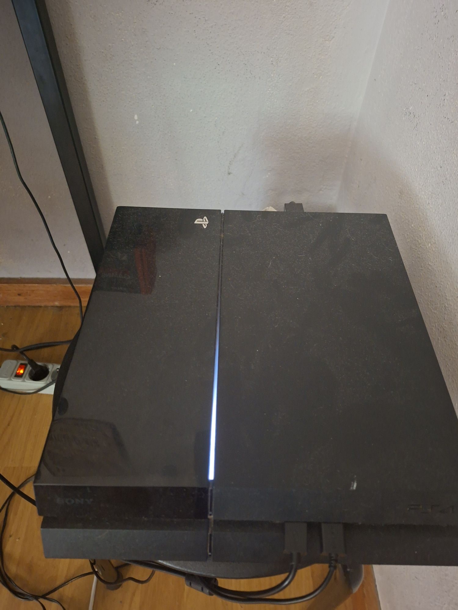 Vendo ps4, volante e portátil acer