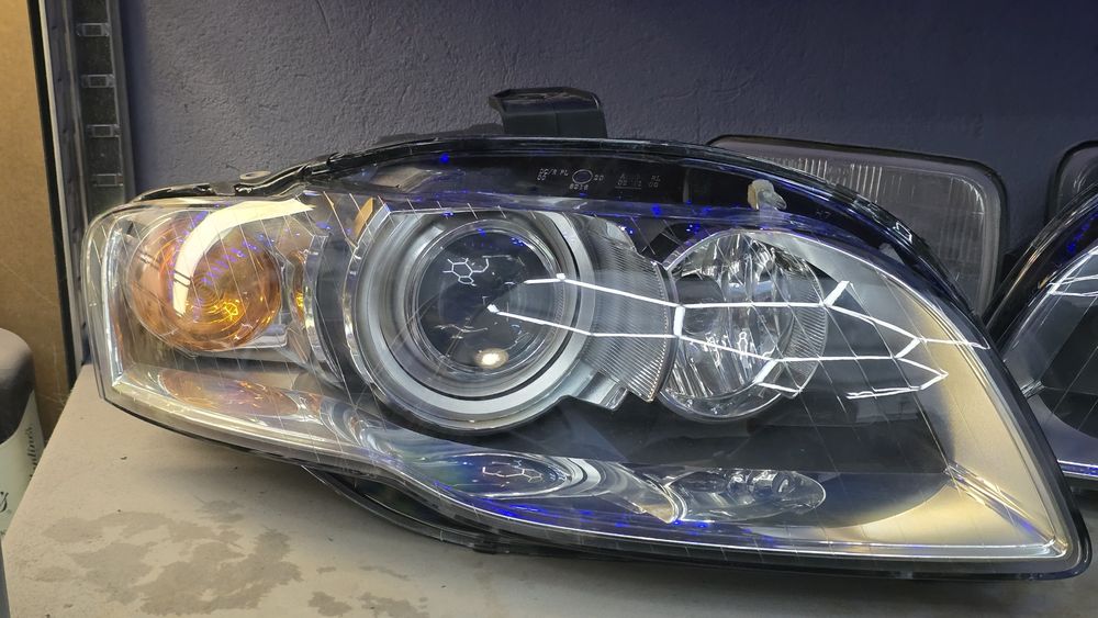 Reflektory Audi A4 B7 bixenon lampy xenon nie skrętne