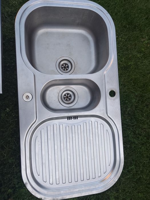 Zlewozmywak dwukomorowy stał nierdzewna