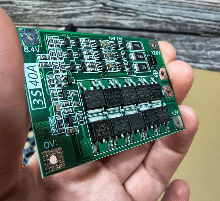 Корпус для збірки акумулятора bms 21 шт 18650 12 вольт