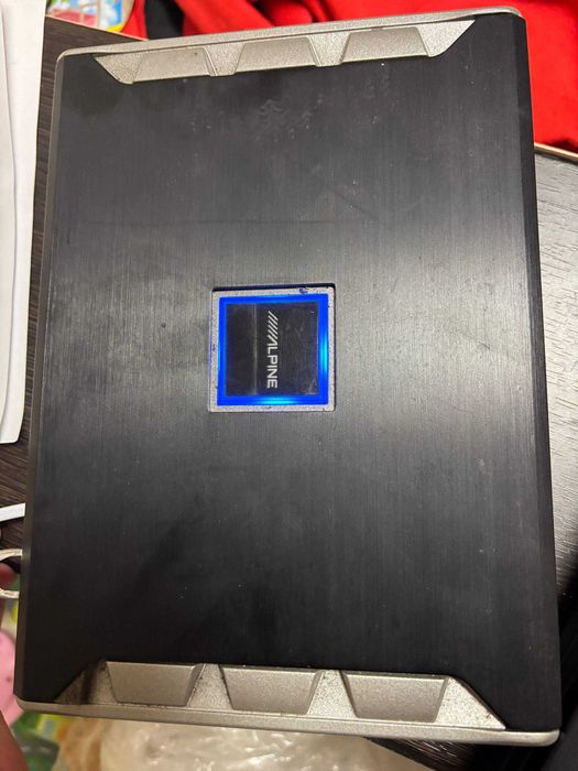 Автомагнитола / сабвуфер / динамики / усилители / Alpine / Tempo