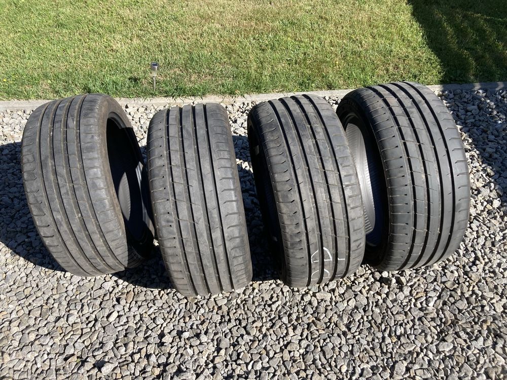 Opony Nokian 245/40 18