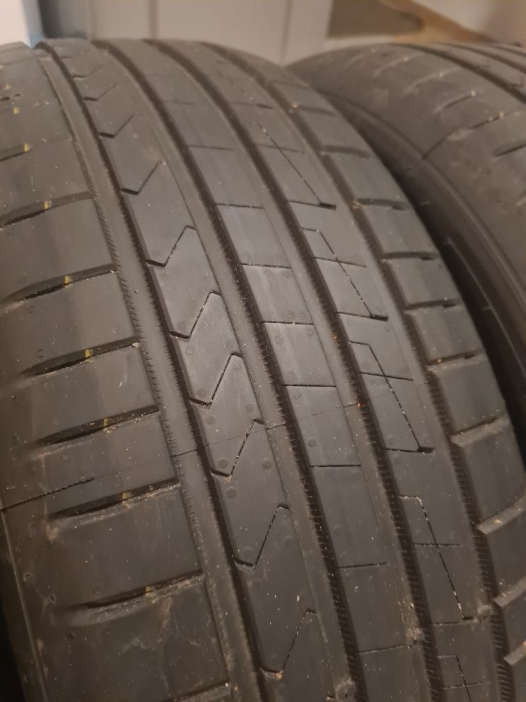 Шини Hankook 215 65 17