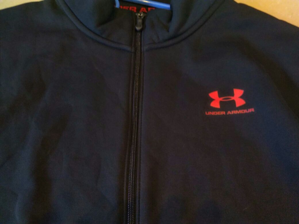 Under Armour Loose,store bluza motorsports z USA