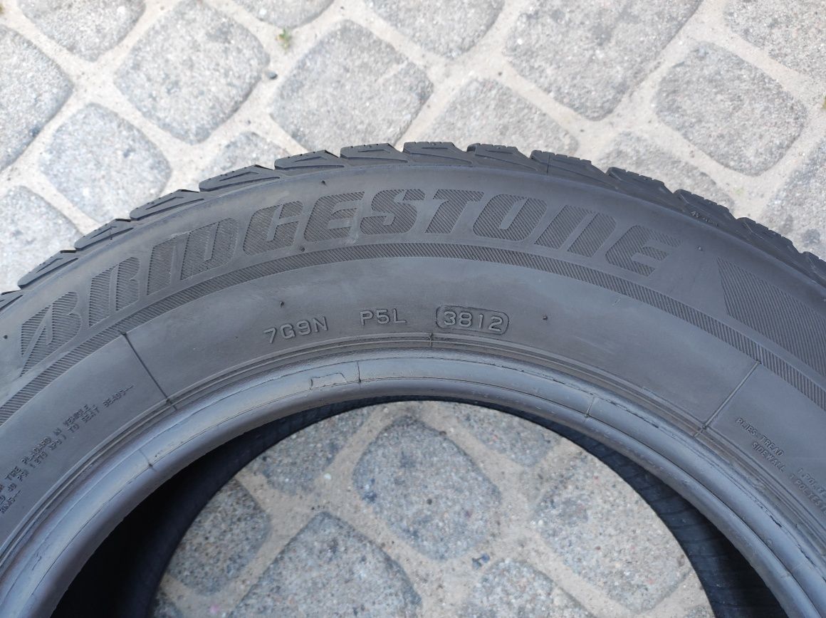 195.65.15 Dwie opony zimowe Bridgestone Blizzak LM 32