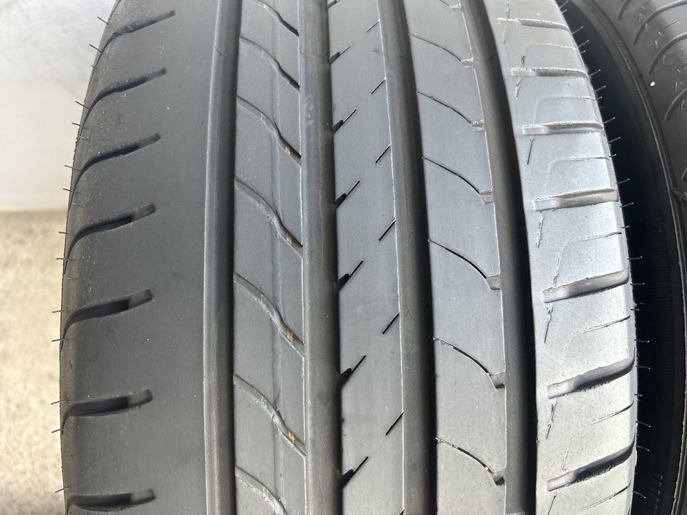 Opony letnie 235/50R17  Goodyear x 2 szt 19r.