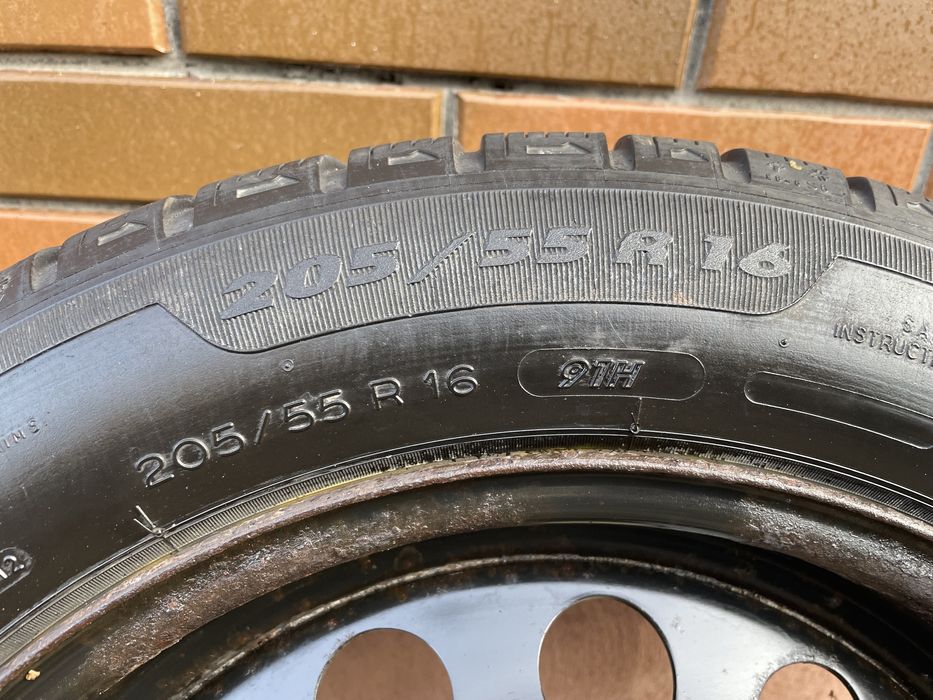 Комплект дисків із зимньою резиною 5x120 205/55R16