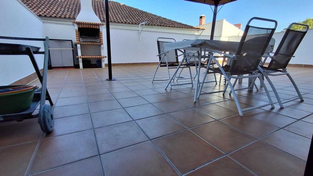 Apartamento T3+TERRAÇO a 45MIN DE LISBOA