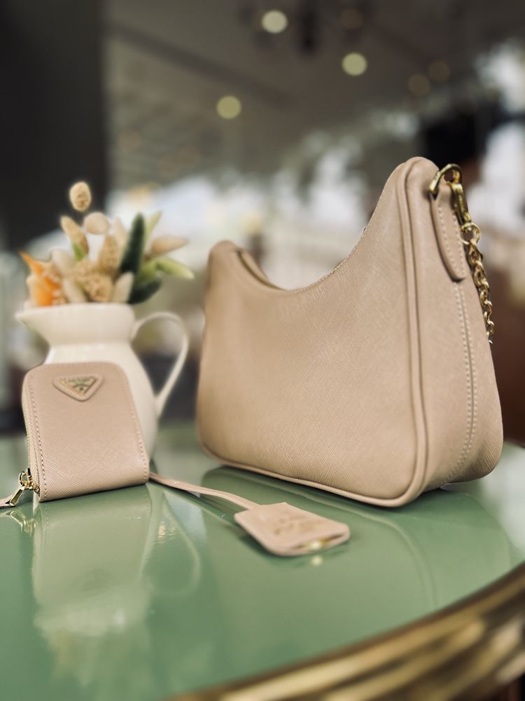 Prada Re-Edition 2005 оригинал