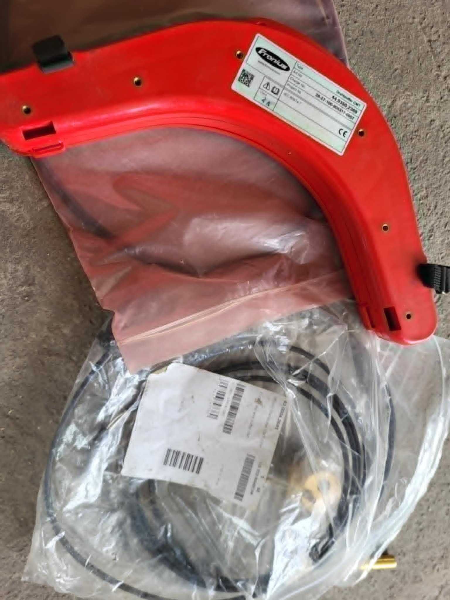 Fronius TPS CMT 4000, robot, spawarka