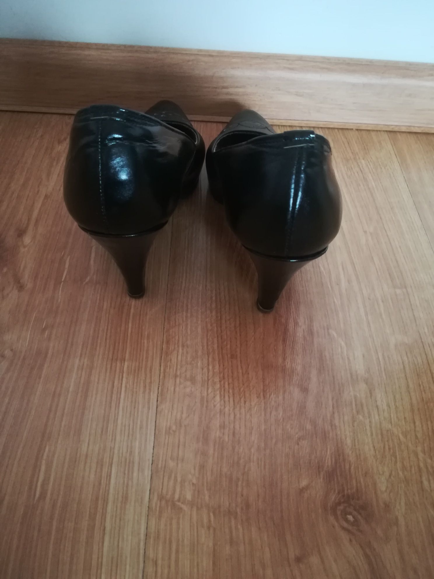Buty na obcasie czółenka damskie roz 35