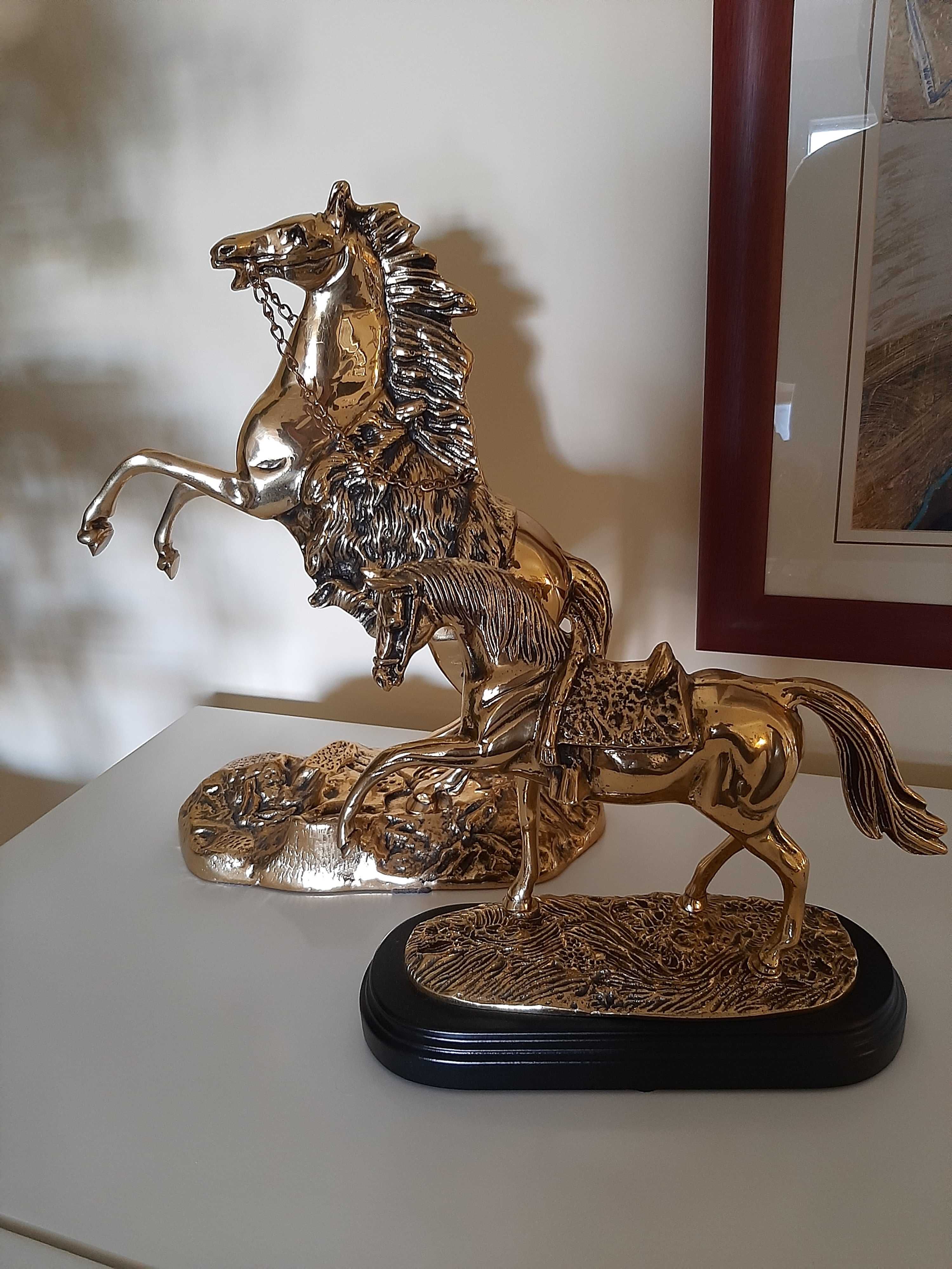 Cavalos em Bronze