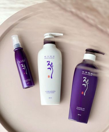 Регенеруючий шампунь Daeng Gi Meo Ri Vitalizing Shampoo 300 мл