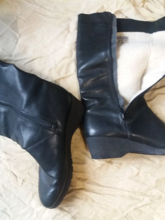 продам женскую обуаь зимнюю р 37-38