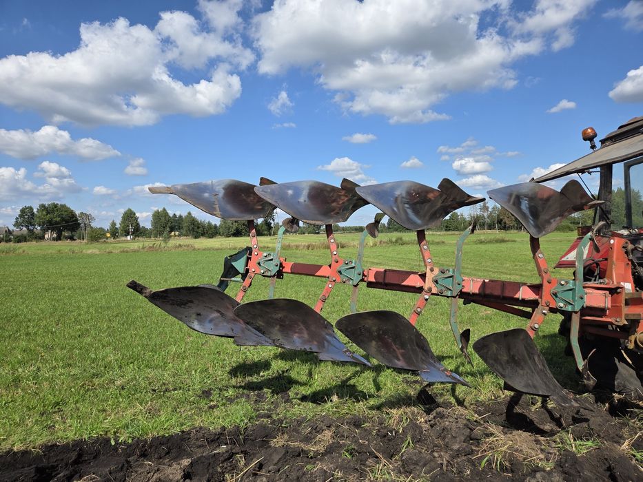 Prasa Case RB344, Kverneland VD100 4 skibowy