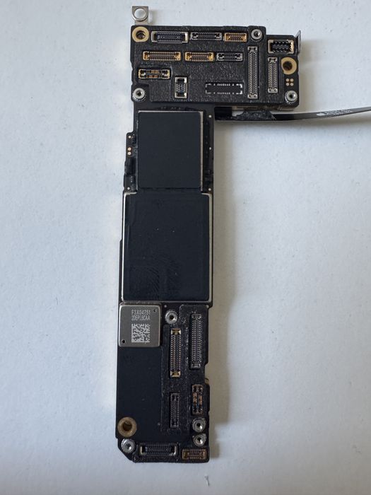 Материнська, системна плата iPhone 12 64Gb Black. iCloud!