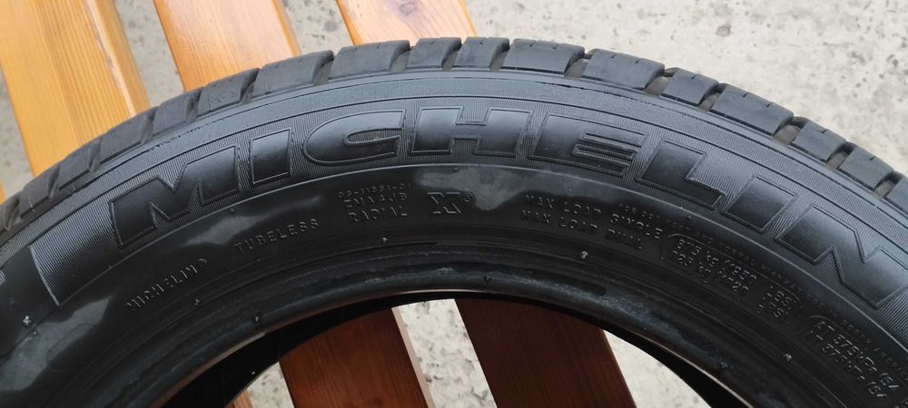 Продам б/у Шини 215/55 R16 Michelin Agilis 51