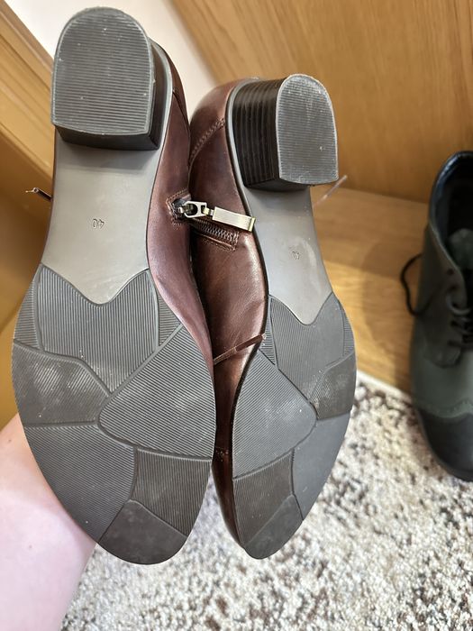 Жіночі шкіряні ботінки , 40 розмір.