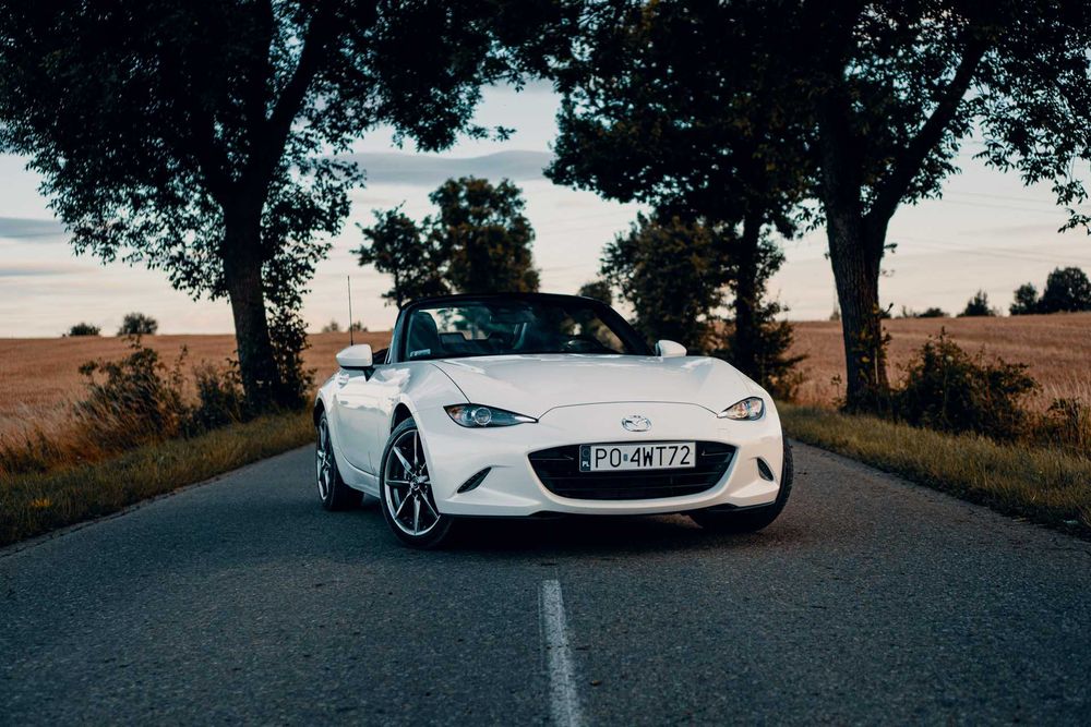 Wynajem Mazda MX-5 2.0 Miata cabrio wypożyczalnia samochodów