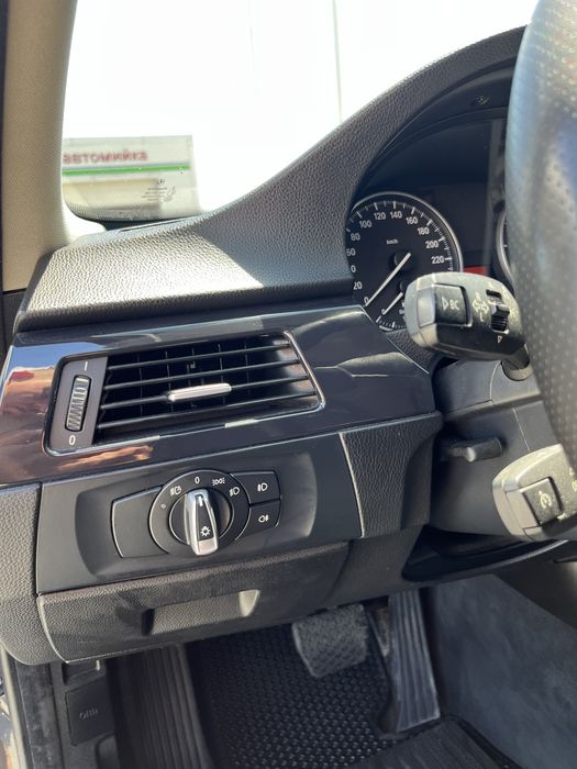 Бмв 320d на гарній камплектації