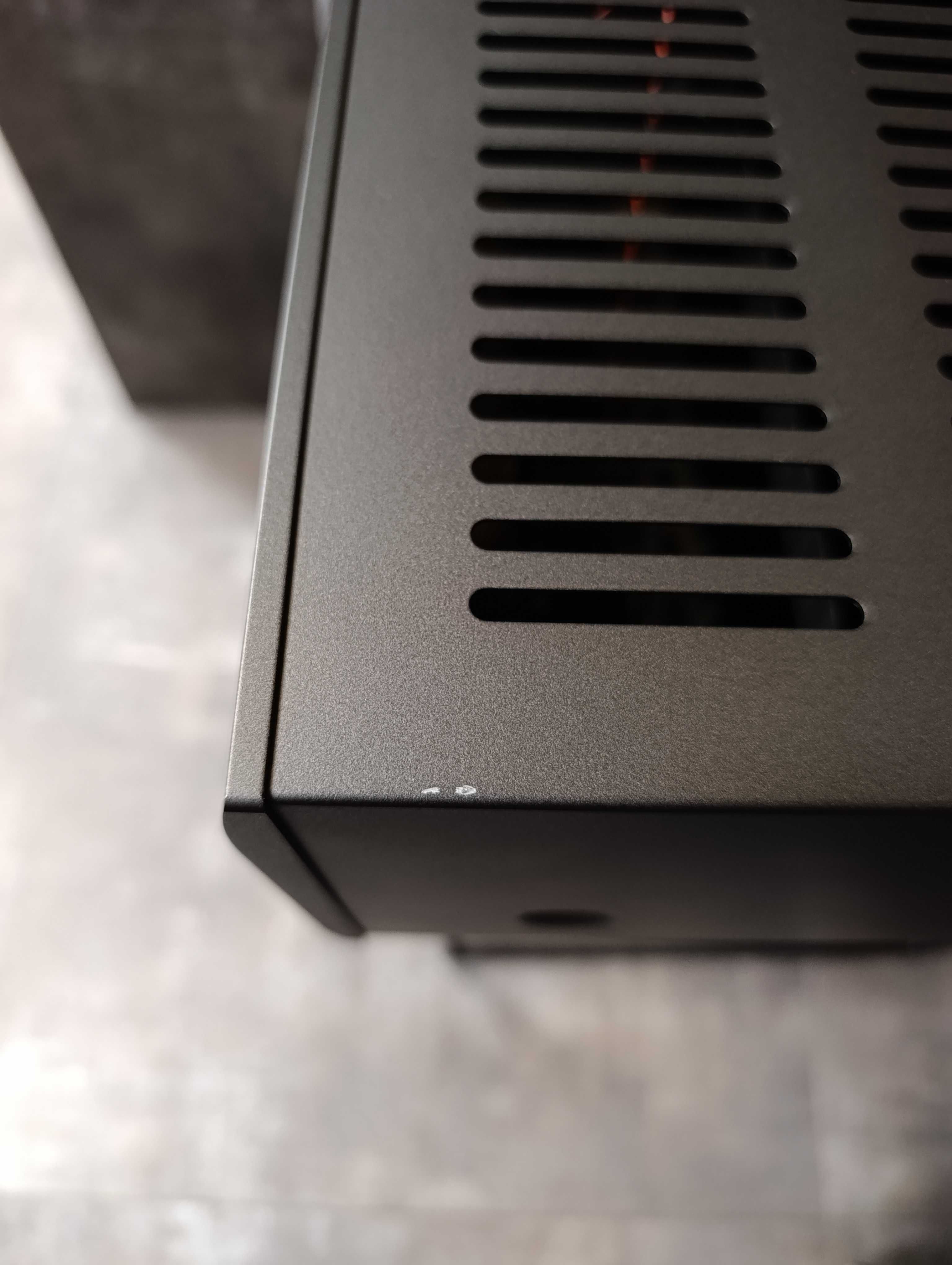 Amplituner kina domowego Arcam AVR30