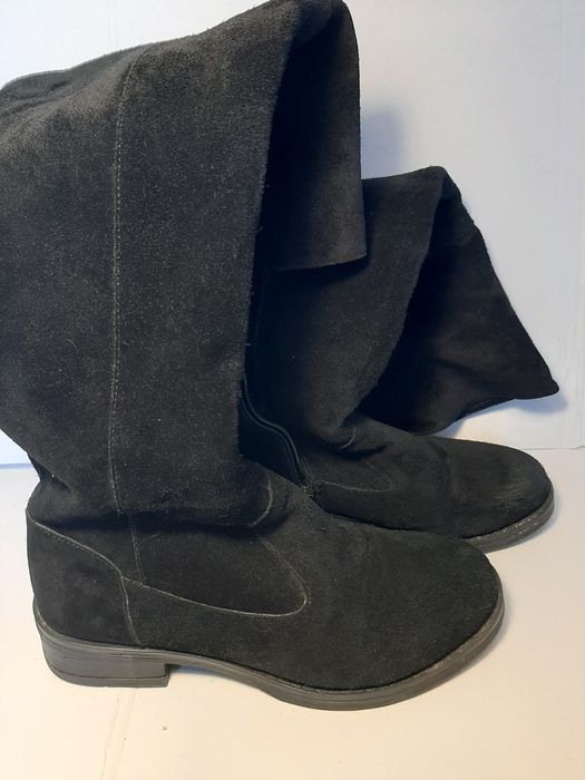 Продам зимові чоботи