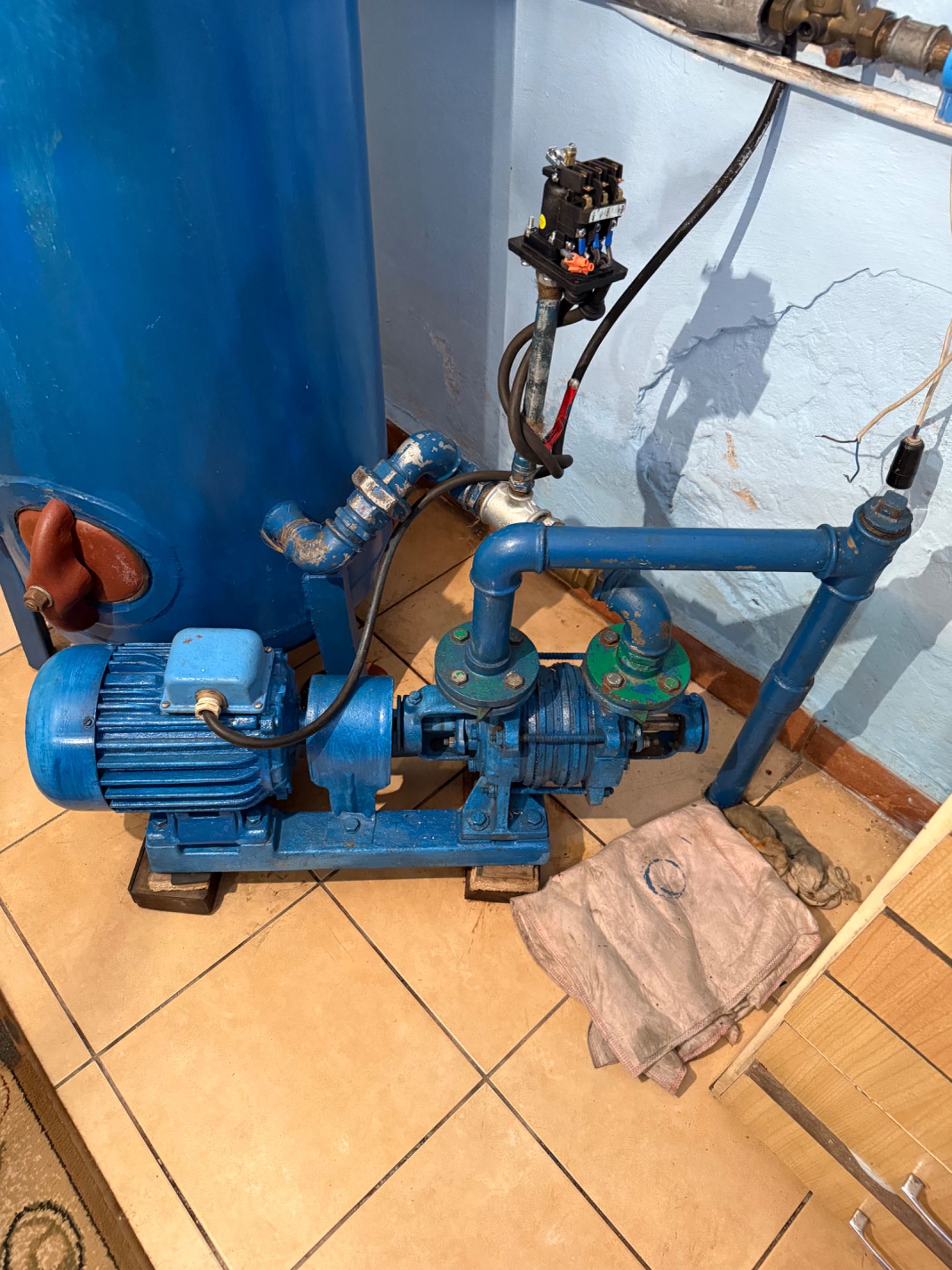 Zestaw hydroforowy – Pompa + Zbiornik ciśnieniowy